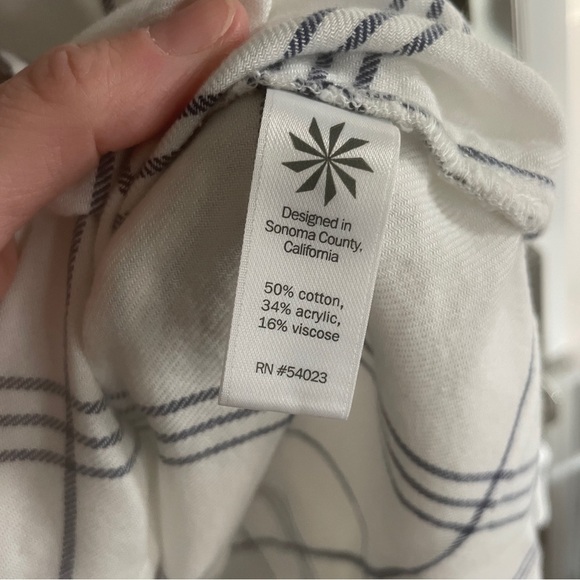 Athleta Womens Soft Button Up White Blue Plaid Shirt Size Medium - Picture 5 of 9